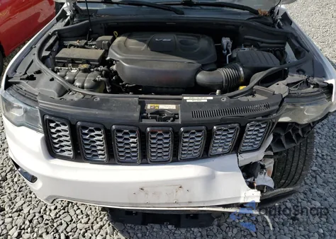 2017 Jeep Grand Cherokee Laredo z USA, uszkodzony, nr VIN 1C4RJFAG5HC919005